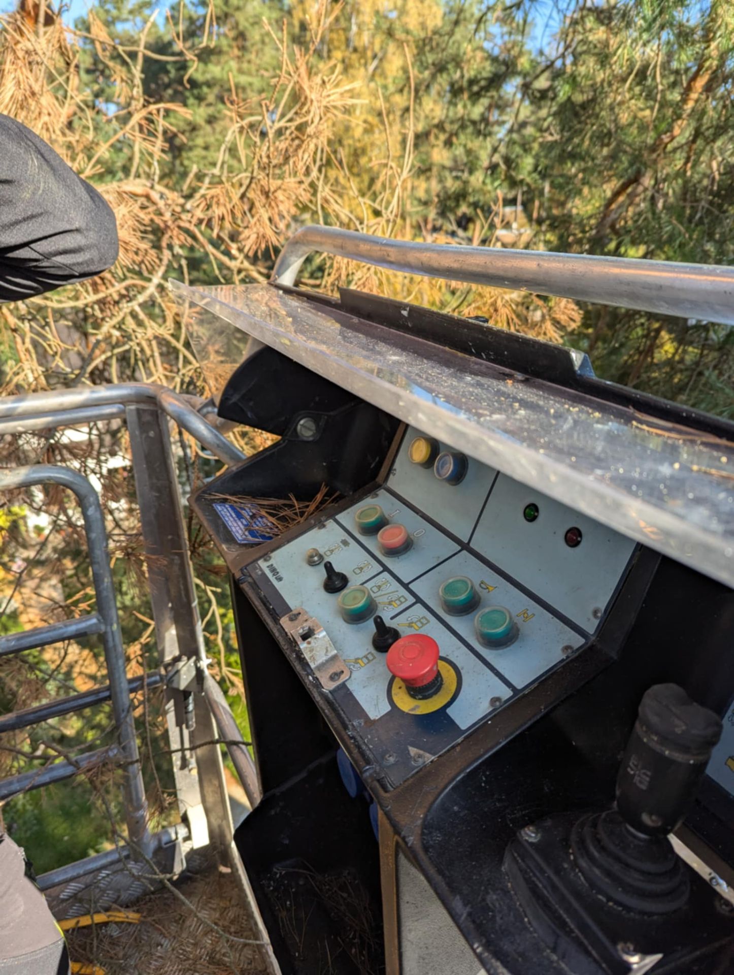 Korvtõstuki rent in Vändra, Pärnumaa, Viljandi at Tõstuki teenused